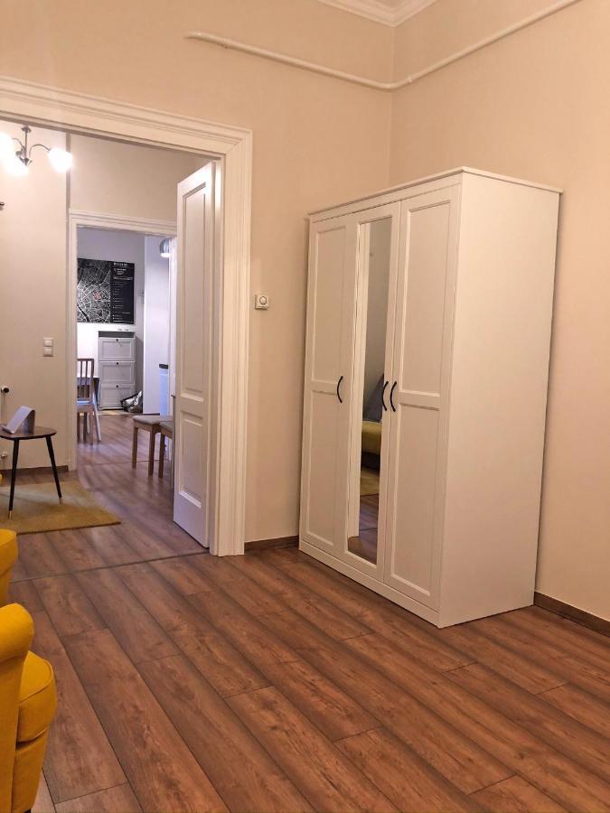Modern Comfort In Historical Budapest Exterior foto